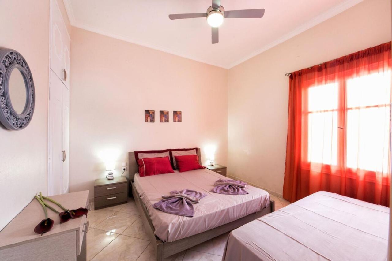 Вилла Town House For 6-16 With Ac Парос Экстерьер фото